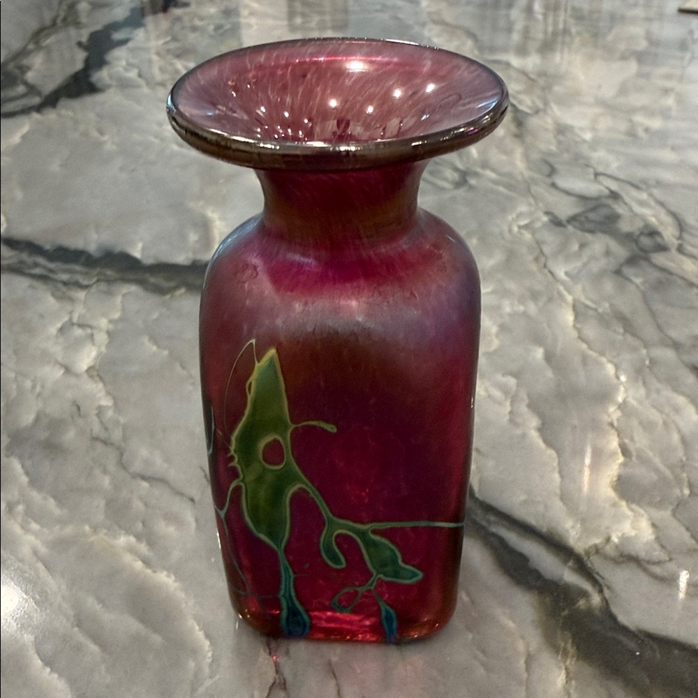 Artistic Pink and Bluish-Green Glass Vase